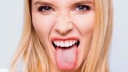 成年女性的舌头