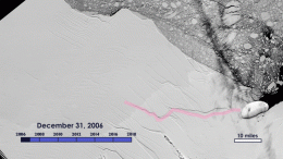 Larsen C冰架的裂缝的生长动画
