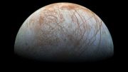探索木卫二的奥秘，木星的裂皱卫星