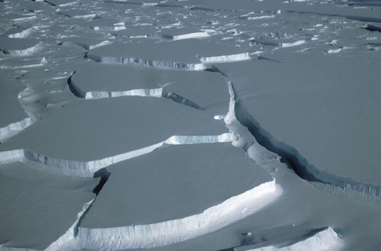 热洋流在南极洲造成冰损