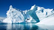 由于气候变化，北极海冰的戏剧性融化